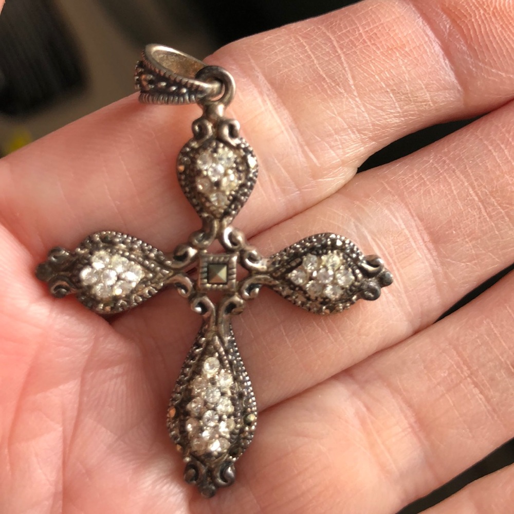 Cross pendant - Picture 5 of 5
